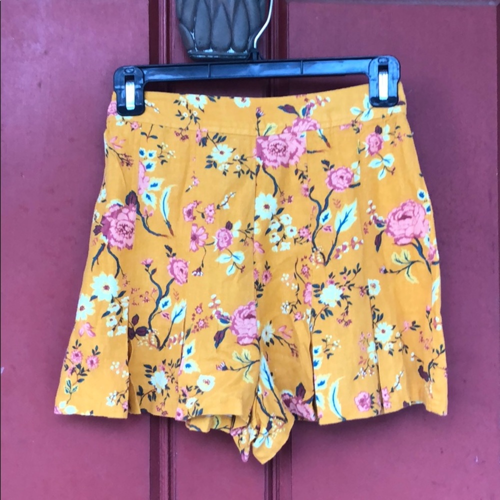Abound  NWT Woman’s XXS flower print shorts